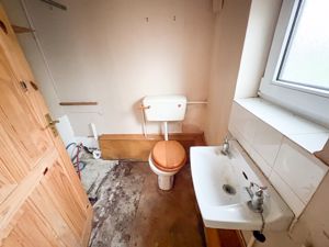 Photo 7- click for photo gallery